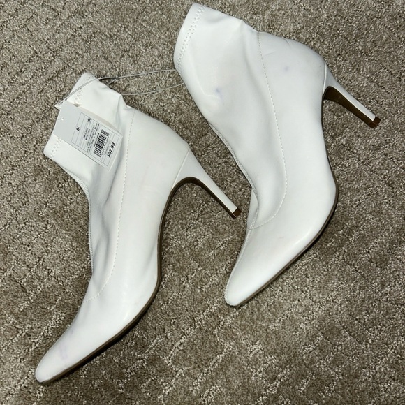 a new day Shoes - A New Day Women’s 8.5 White Cady Heeled Boots